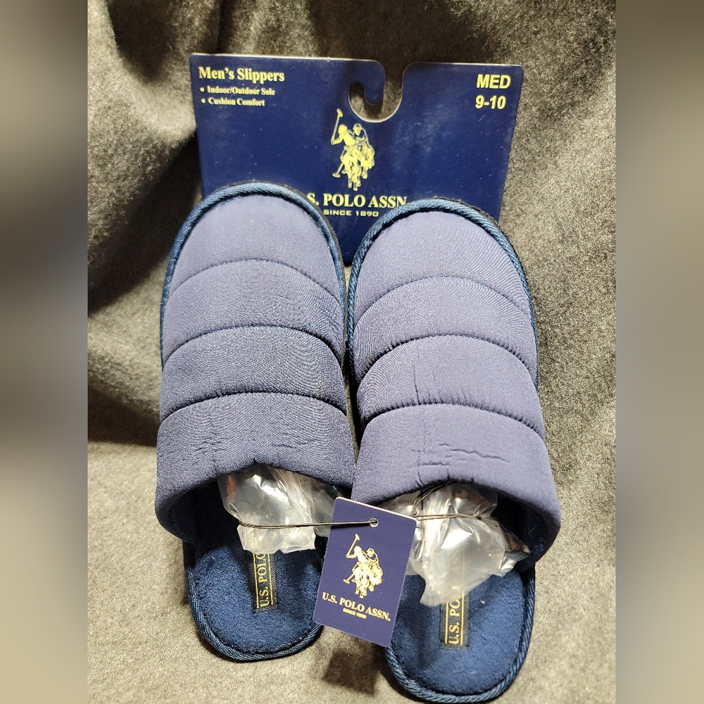 U.S. Polo Assn. men's slippers, size medium 9-10